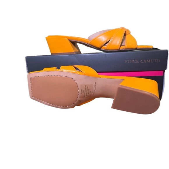 NWT Vince Camuto Square Toe Heels Size 7.5 Modern Chic - Picture 3 of 4